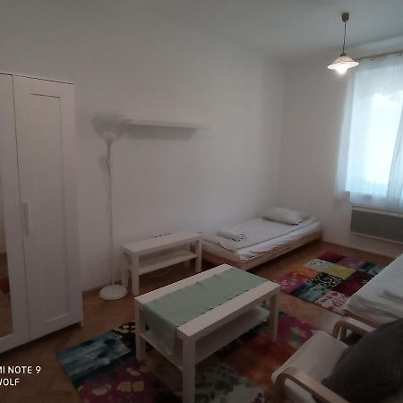 Gizella Apartman Eger Exteriör bild