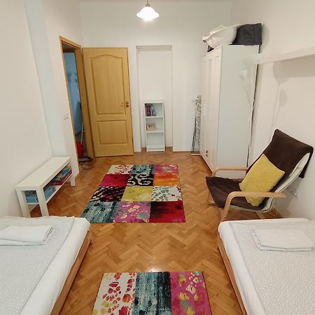 Gizella Apartman Eger Exteriör bild