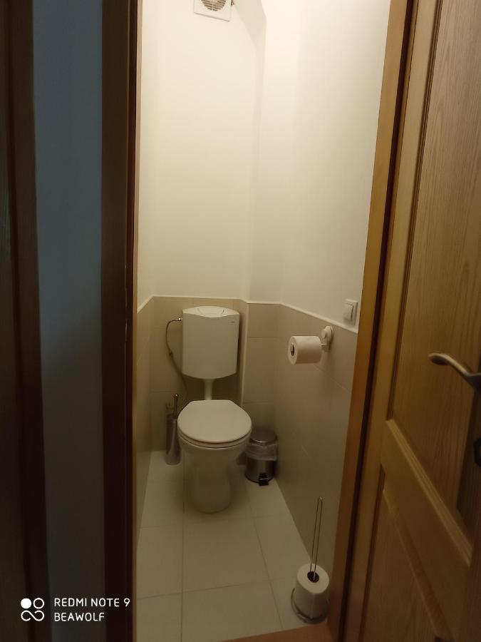 Gizella Apartman Eger Exteriör bild